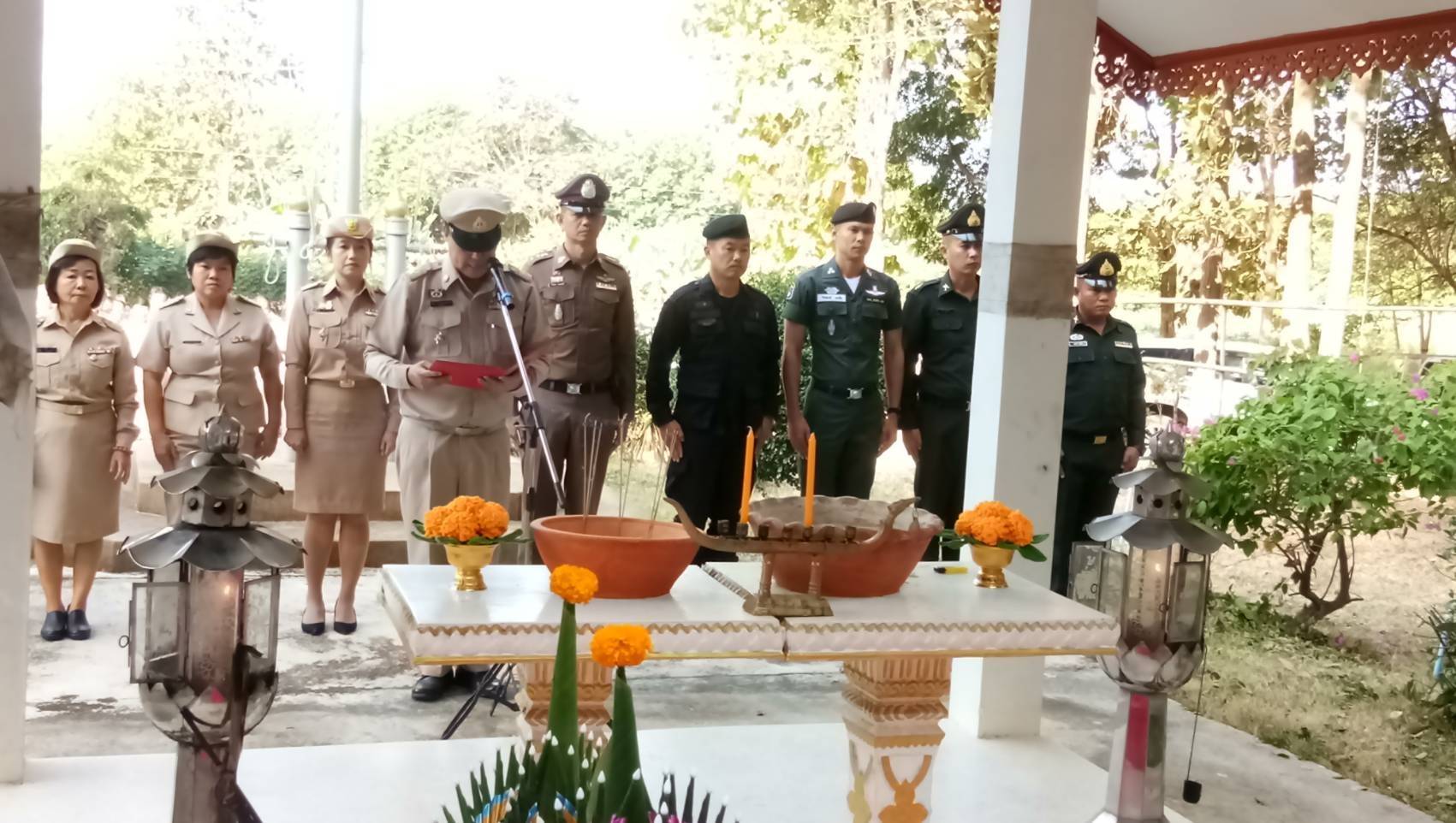 ﻿สำนักงานบังคับคดีจังหวัดพะเยา สาขาเชียงคำ เข้าร่วมพิธีทำบุญเพื่อเป็นพระราชกุศลแด่ พระเจ้าบรมวงศ์เธอ พระองค์เจ้าอาภากรเกียรติวงศ์ กรมหลวงชุมพรเขตอุดมศักดิ์ 